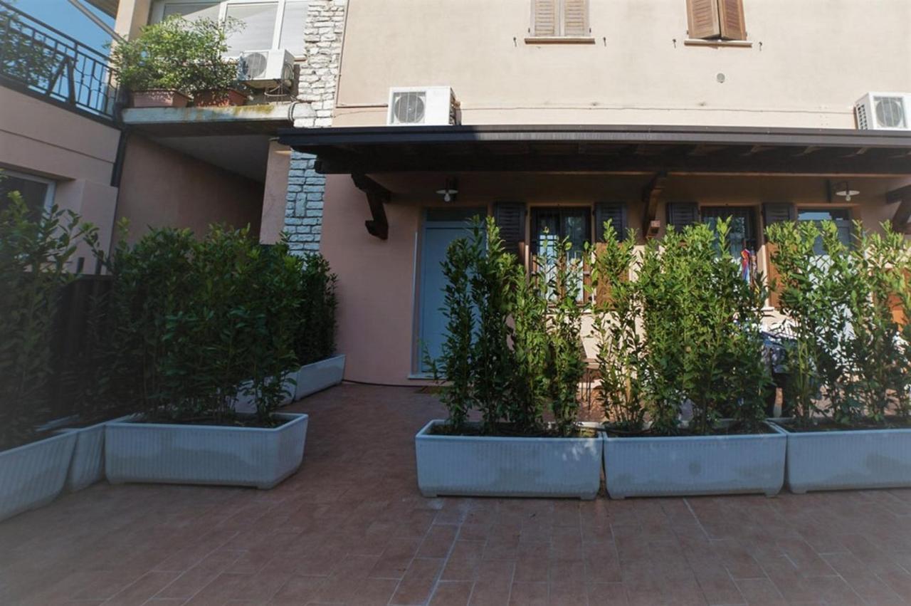 Alloro Appartamenti Sirmione Exterior photo